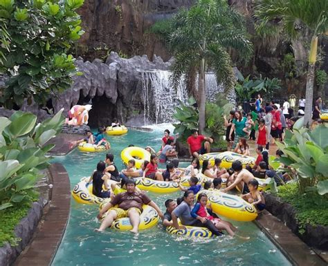 Waterpark Pesona Nirwana Bandung terletak di Jl. Husein Sastranegara No. 6, Bandung